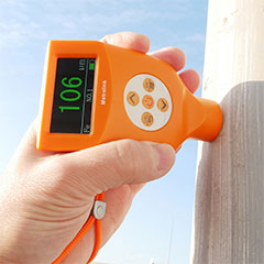 屋外でも鮮明に表示